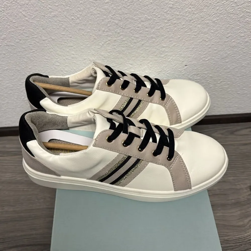 Bzees Happy Friday Lace Up Sneaker